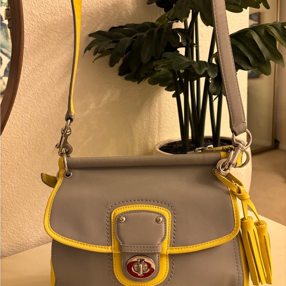 Coach Legacy Willis Archival Crossbody Bag Turn Lock Gray Yellow Handbag - Picture 3 of 8